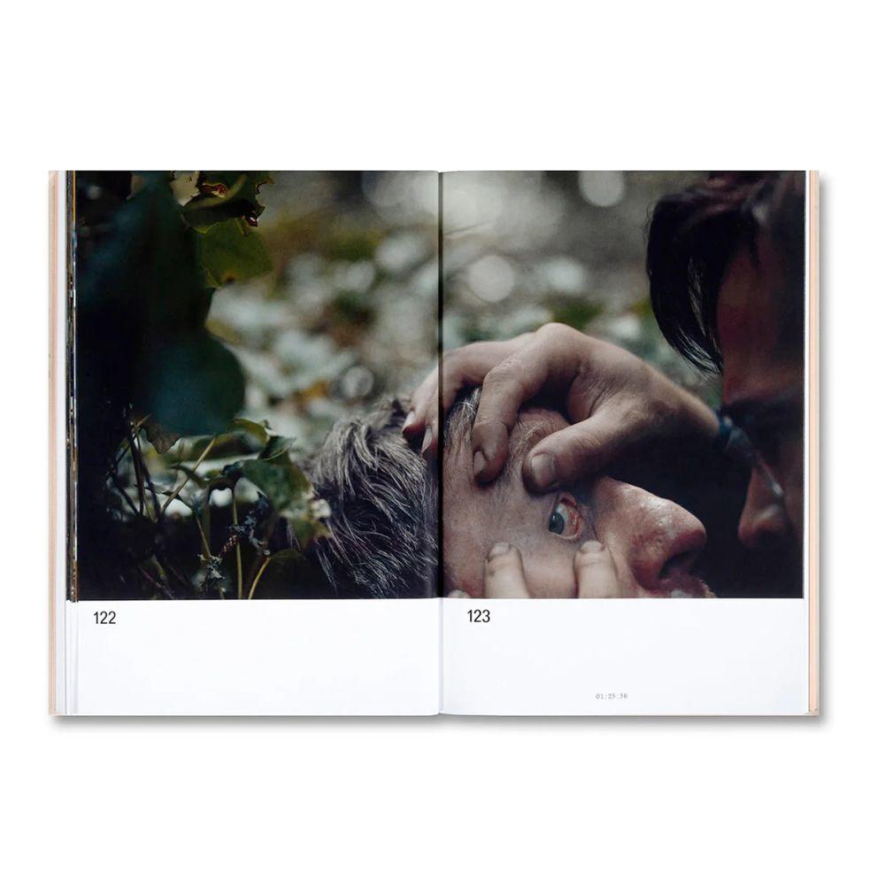  THE LOBSTER SCREENPLAY BOOK