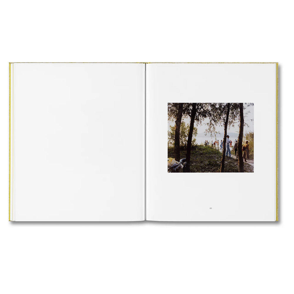 Luigi Ghirri Felicita by Alessio Bolzoni（アレッシオ・ボルゾーニ）、Luca Guadagnino（ルカ・グァダニーノ） ルイジ・ギッリ 写真集