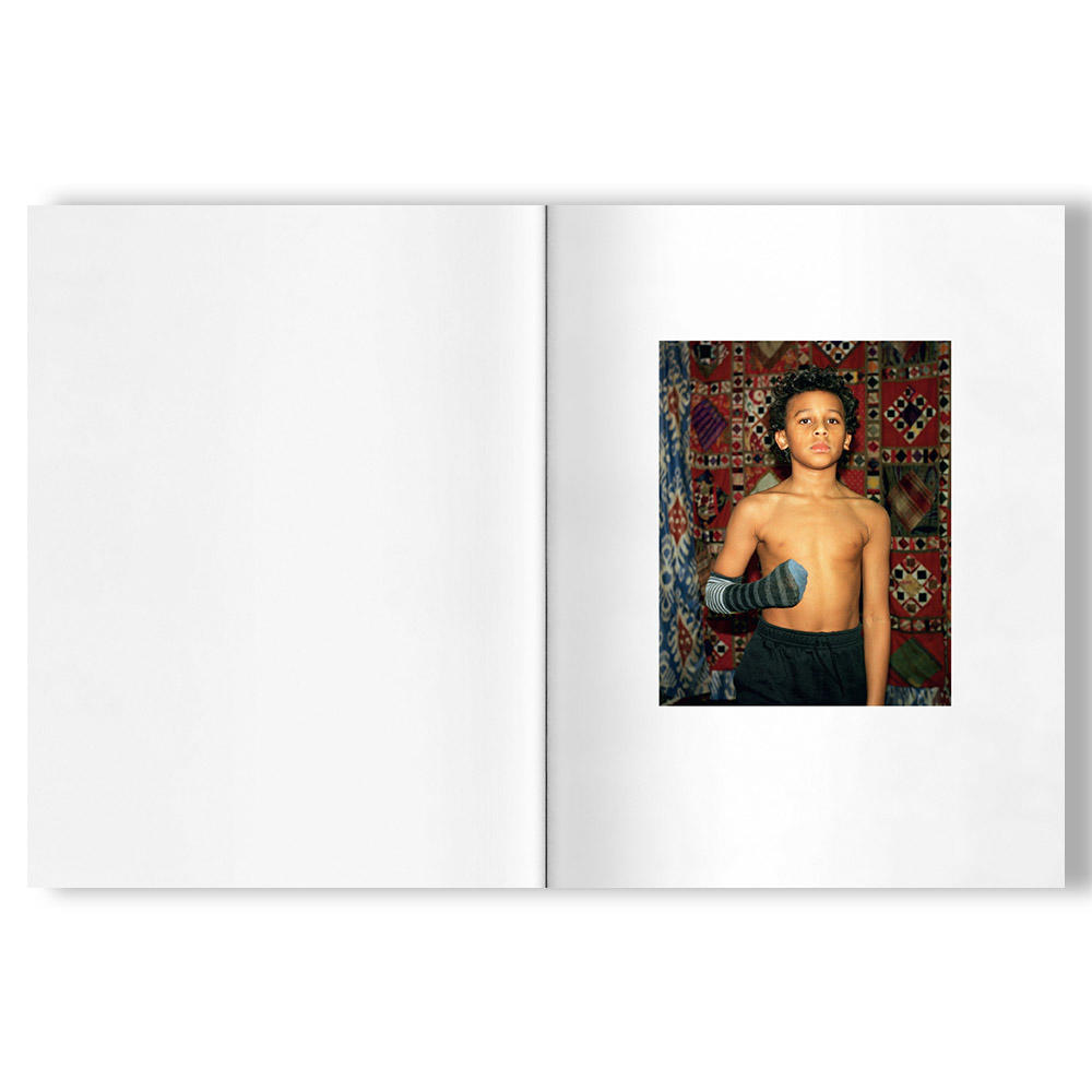 【デッドストック】Everything else is a lie by Hanna Putz（ハンナ・パッツ） 写真集