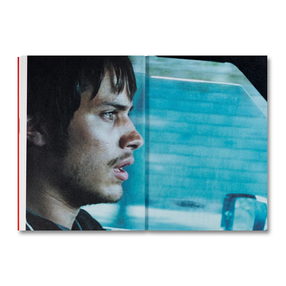 AMORES PERROS by Alejandro G. Inarritu（アレハンドロ・ゴンサレス・イニャリトゥ） 作品集