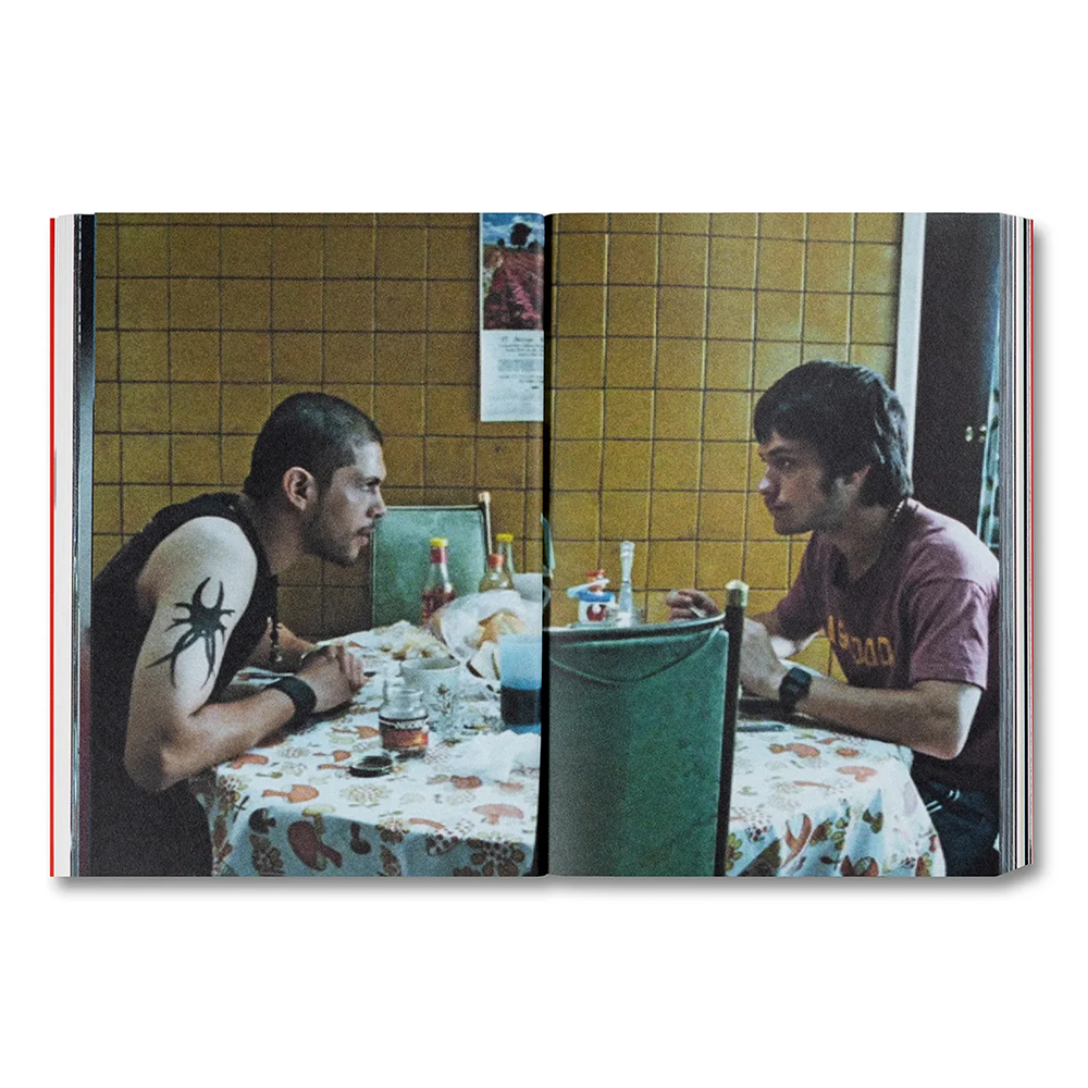 AMORES PERROS by Alejandro G. Inarritu（アレハンドロ・ゴンサレス・イニャリトゥ） 作品集