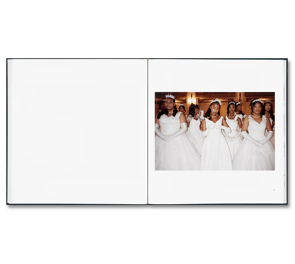 SOCIAL SEASON by Miranda Barnes（ミランダ・バーンズ） 写真集