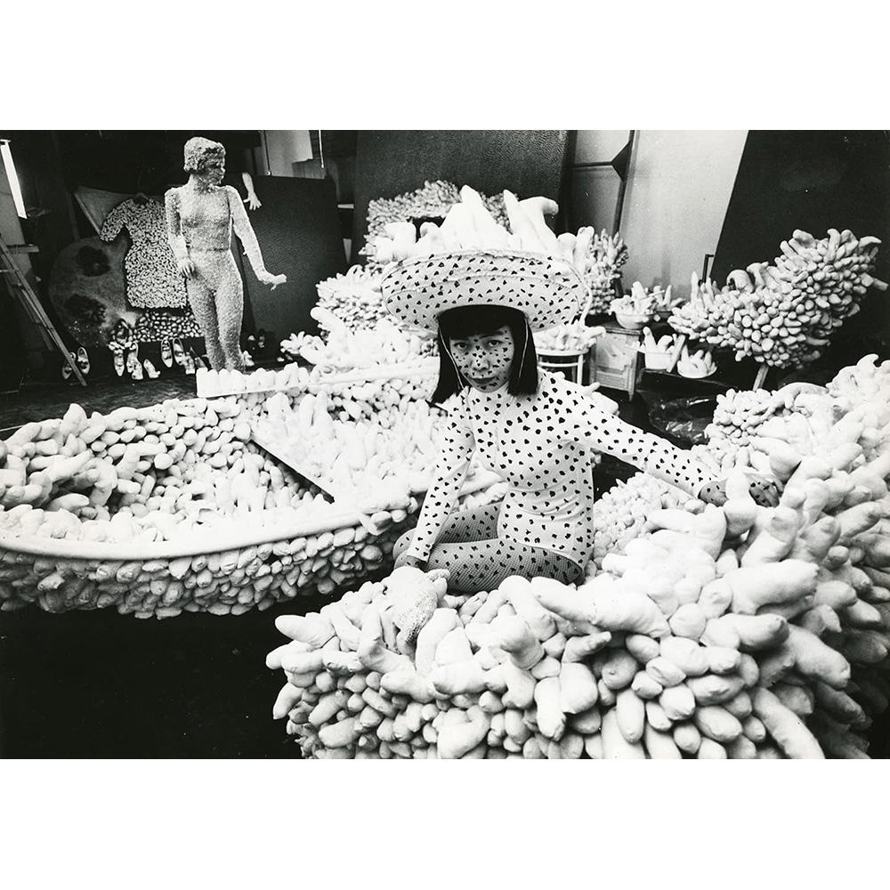 Yayoi Kusama: A Retrospective  草間彌生 作品集