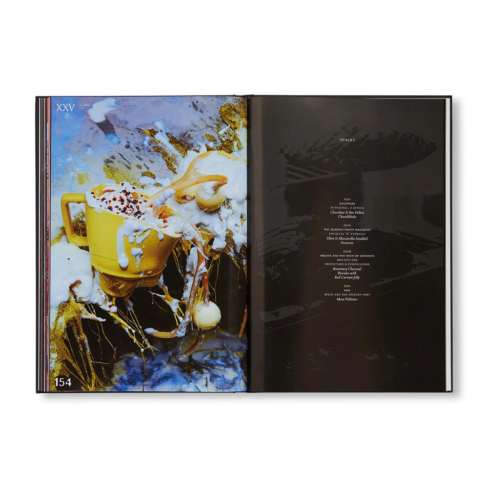 【A24】HORROR CAVIAR: A COOKBOOK by Justin J Wee　 ジャスティン・J・ウィー  作品集