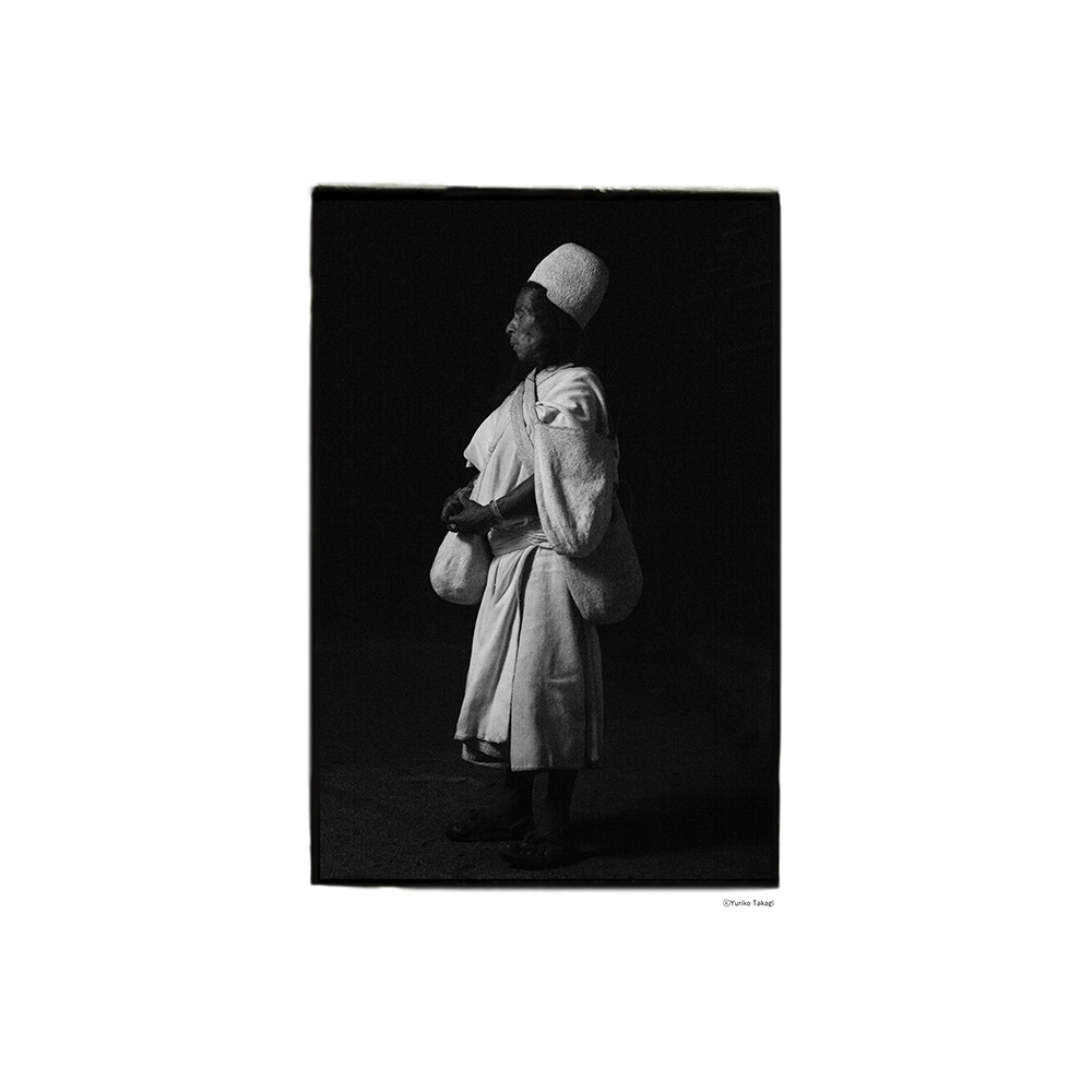 『Threads of Beauty 1995-2025 ―時をまとい、風をまとう。』 高木由利子 写真集