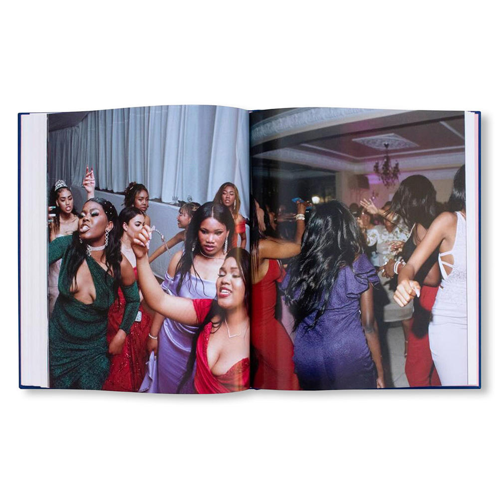 【限定500部】THE NIGHT IS YOUNG by Alice Mann　アリス・マン 写真集