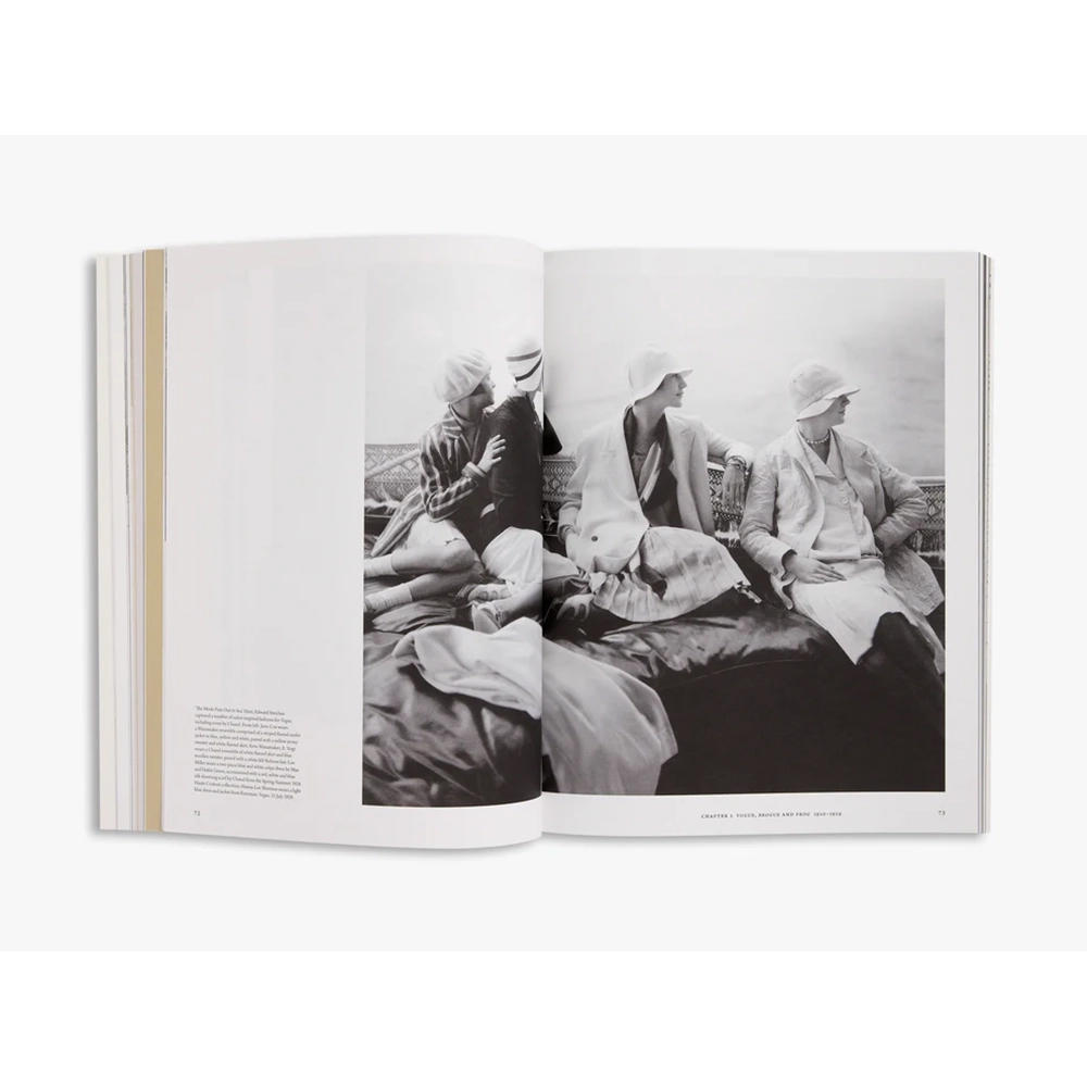 Chanel in Vogue シャネル 作品集