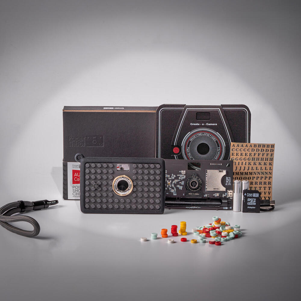 PaperShoot ペーパーシュート　Ash Block 20 MP Aura Bricks Camera Set w/ 64G SD & 2 batteries