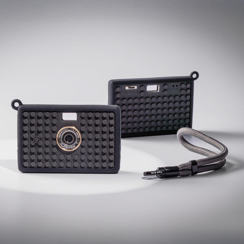 PaperShoot ペーパーシュート　Ash Block 20 MP Aura Bricks Camera Set w/ 64G SD & 2 batteries