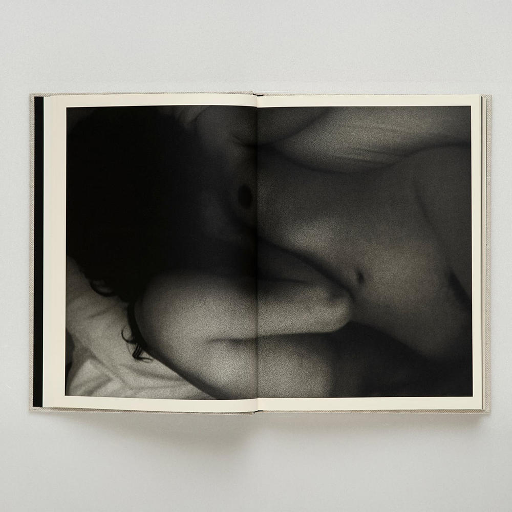 野村佐紀子　Lirio(サイン入）　表紙：SCAR Edition