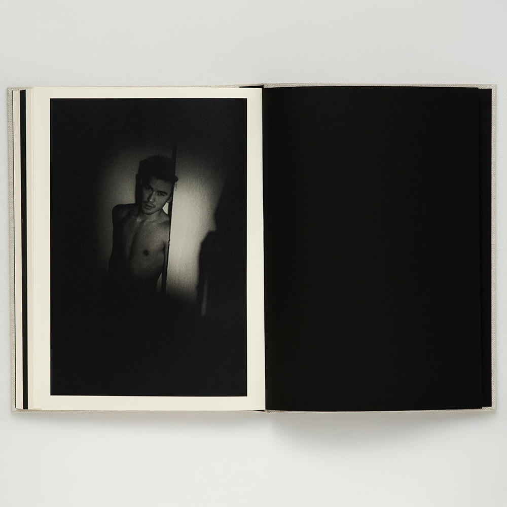 野村佐紀子　Lirio(サイン入）　表紙：SCAR Edition