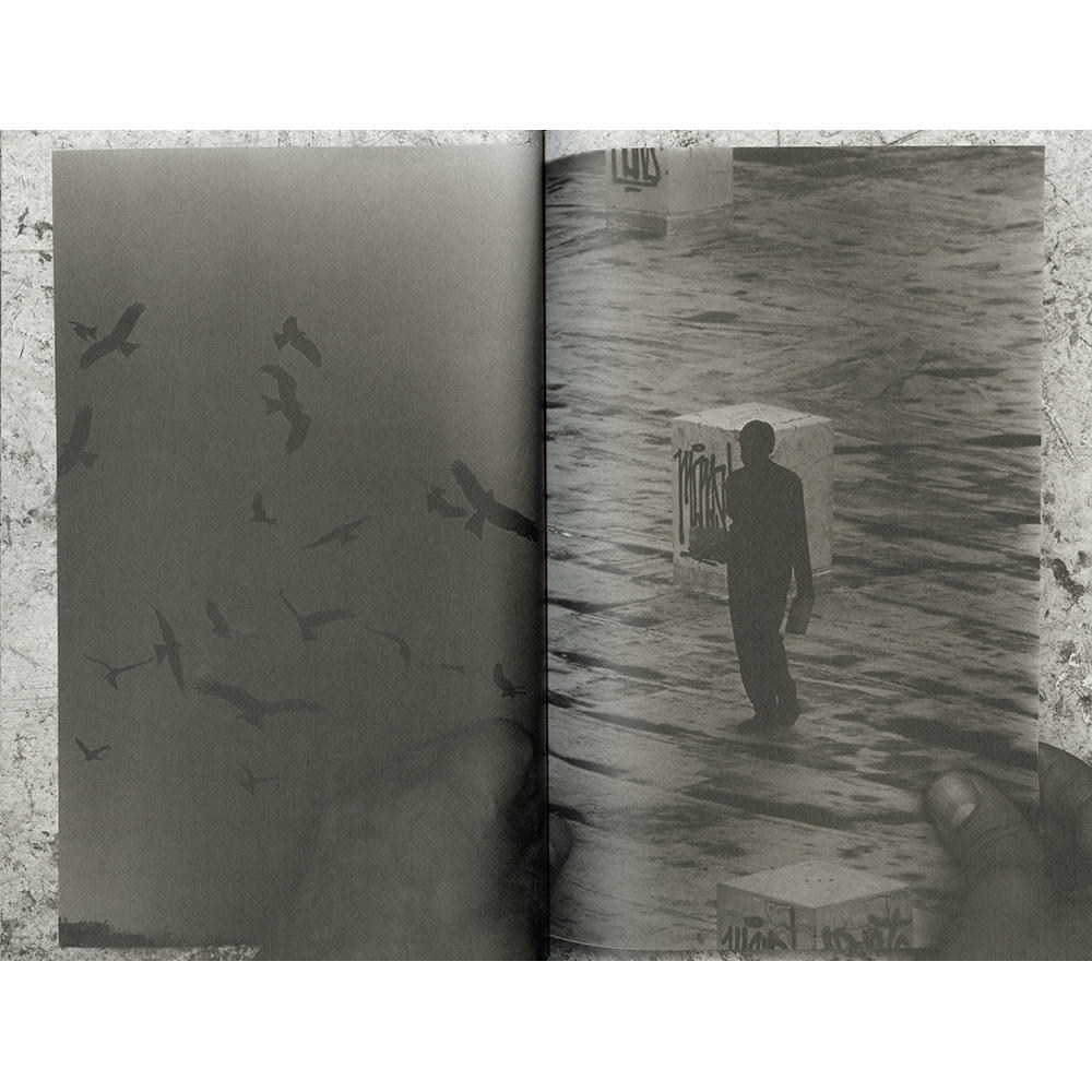 『Assembled 手の記憶』西野壮平 写真集