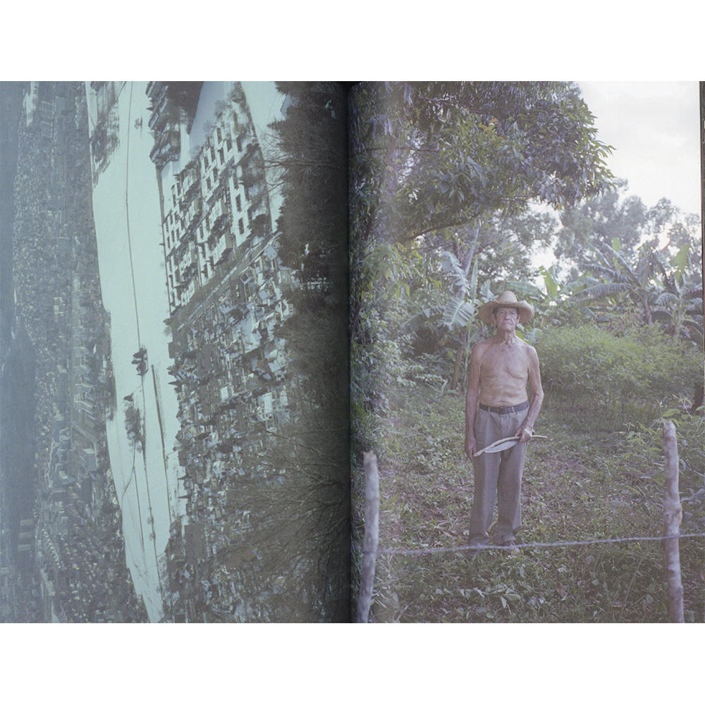 『Assembled 手の記憶』西野壮平 写真集