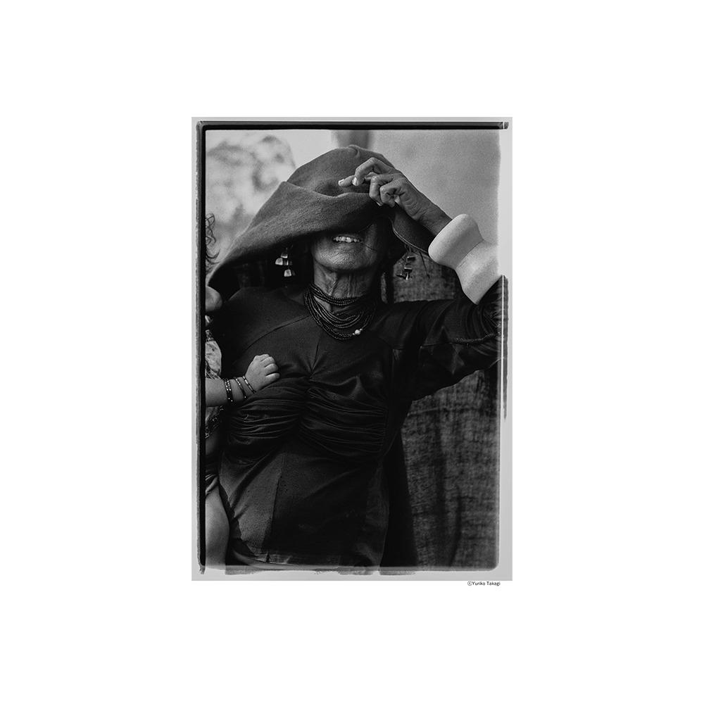 『Threads of Beauty 1995-2025 ―時をまとい、風をまとう。』 高木由利子 写真集