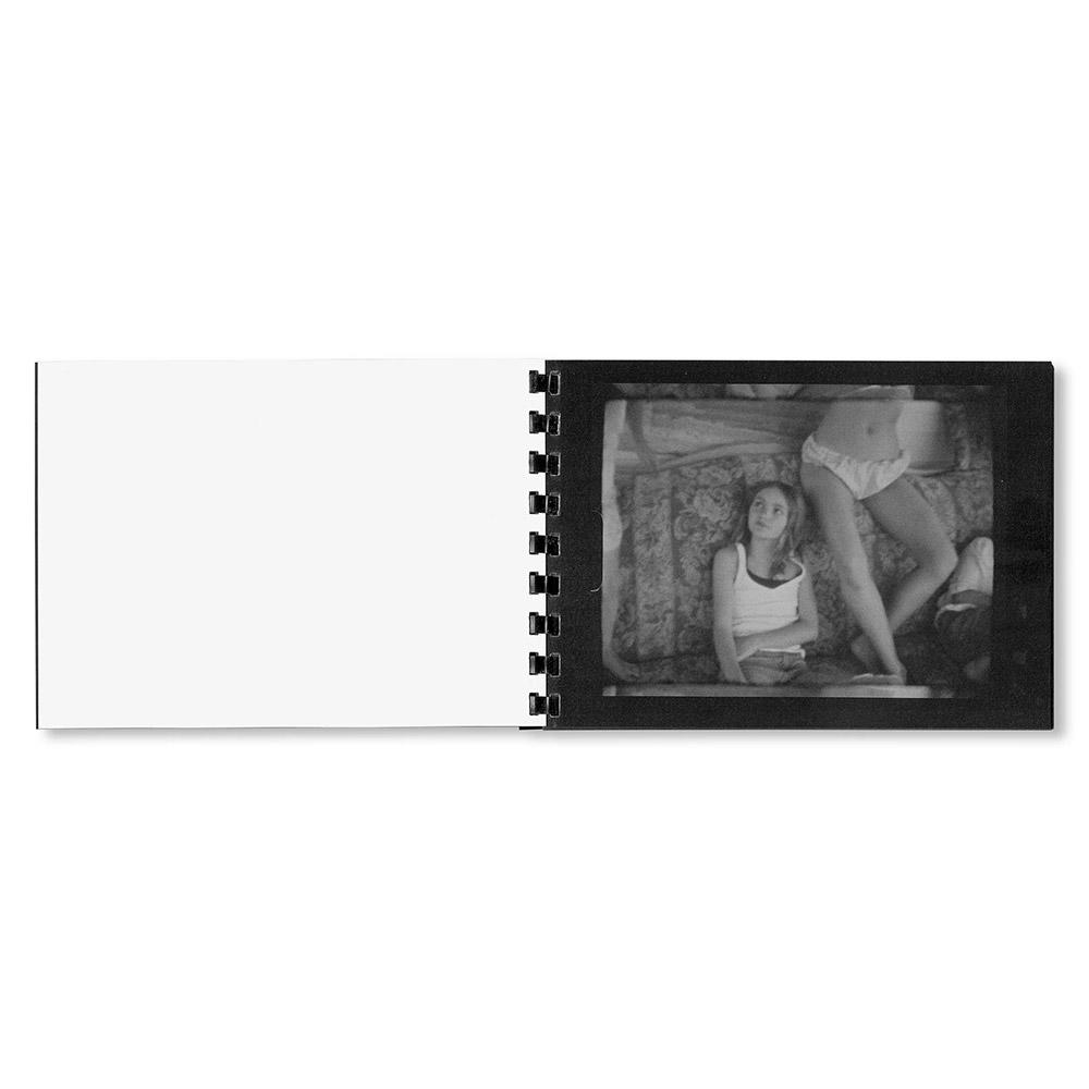 【500部限定】ポダンク／PODUNK by Scarlett Carlos Clarke（スカーレット・カルロス・クラーク）、Nadia Lee Cohen（ナディア・リー・コーエン）写真集