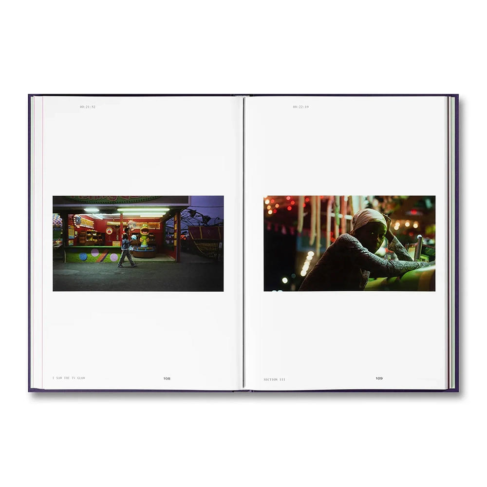 【A24】I SAW THE TV GLOW SCREENPLAY BOOK by Jane Schoenbrun　映画『テレビの中に入りたい』　ジェーン・シェーンブルン　作品集