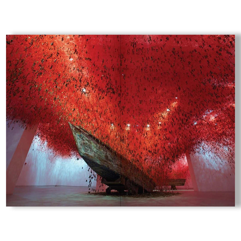 Chiharu Shiota: Threads of Life 塩田千春 作品集