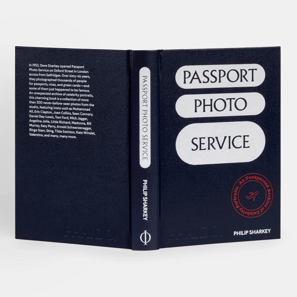 Passport Photo Service: An Unexpected Archive of Celebrity Portraits ロンドンのパスポート用写真スタジオで撮影された有名人のポートレート写真集