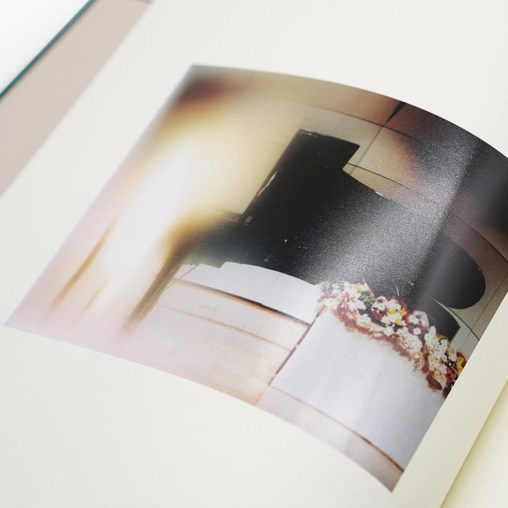 【予約／特別限定版／500部限定／サイン＆エディションナンバー入】photographs by Yoshiyuki Okuyama（奥山由之）　写真集　※6月上旬発送予定