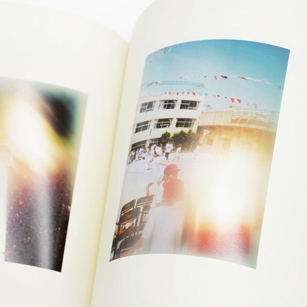 【予約／特別限定版／500部限定／サイン＆エディションナンバー入】photographs by Yoshiyuki Okuyama（奥山由之）　写真集　※6月上旬発送予定