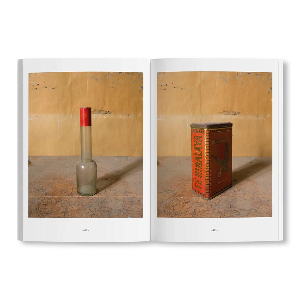 MORANDI'S OBJECTS. THE COMPLETE ARCHIVE OF CASA MORANDI by Joel Meyerowitz（ジョエル・マイロウィッツ） ジョルジョ・モランディ　作品集
