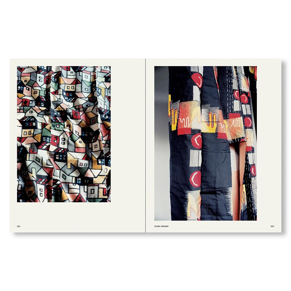 【予約／サイン入り】TRACES by Miyako Ishiuchi　石内都 写真集　※6月末頃入荷予定
