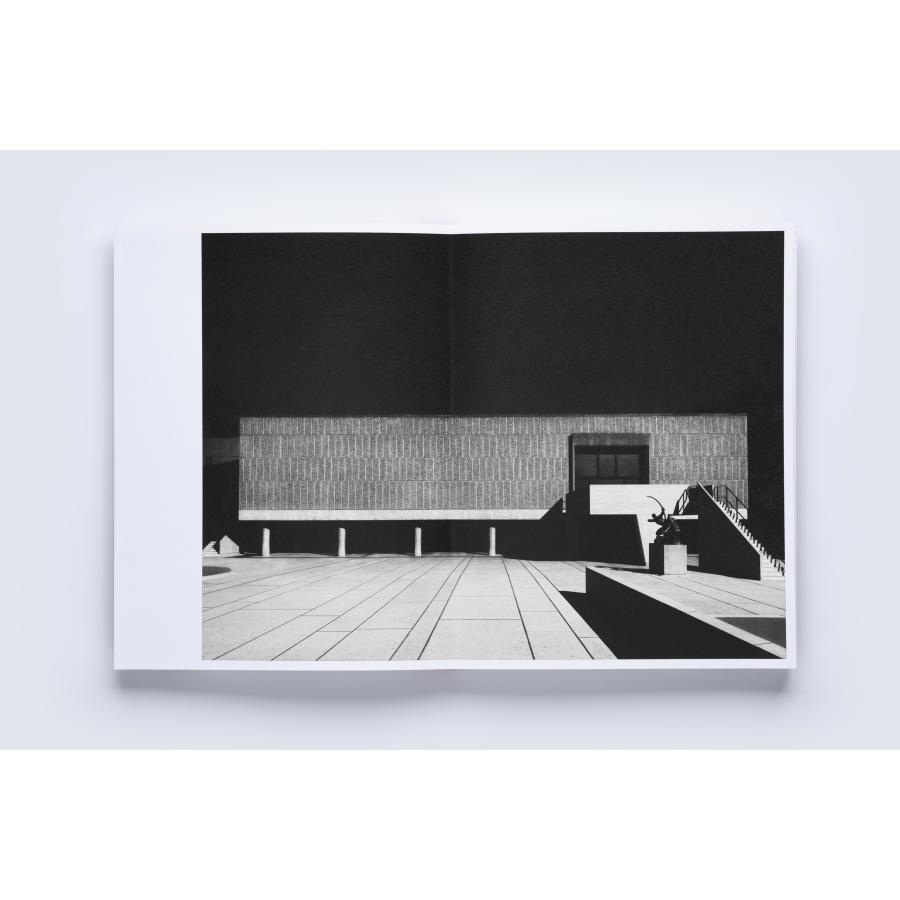 【サイン本】国立西洋美術館写真集『LE CORBUSIER THE NATIONAL MUSEUM OF WESTERN ART ル・コルビュジエ 国立西洋美術館 写真 / 瀧本幹也』