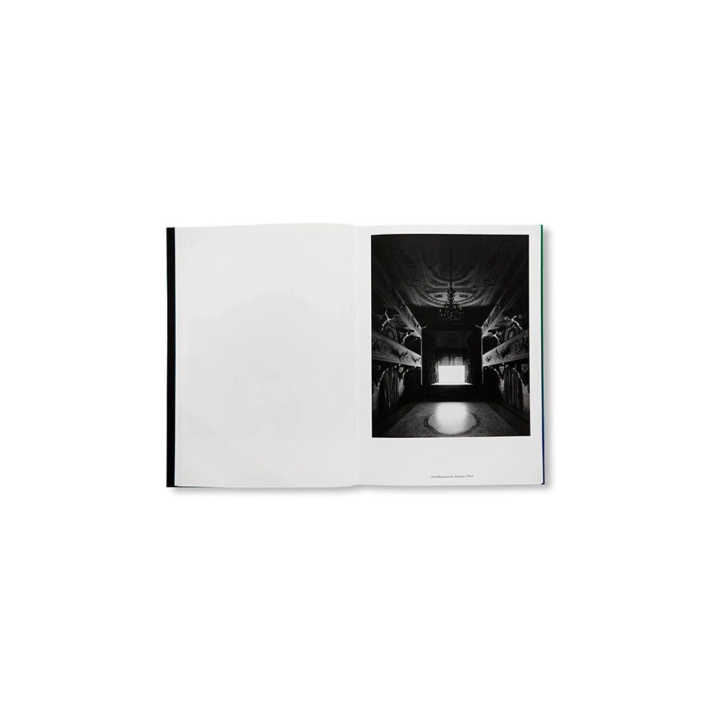TAKING UP THE MELODY by Hiroshi Sugimoto （杉本博司）作品集