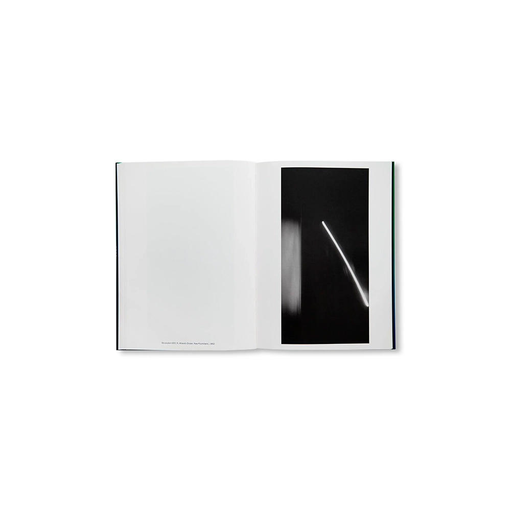 TAKING UP THE MELODY by Hiroshi Sugimoto （杉本博司）作品集