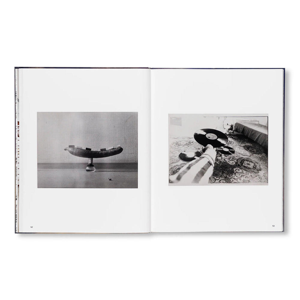 UNTER DEM PFLASTER LIEGT DIE ERDE / BENEATH THE COBBLESTONES, THE EARTH by Sigmar Polke（ジグマー・ポルケ） 作品集