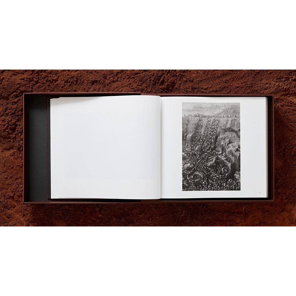 【Collector’s Edition】Sebastiao Salgado. Gold (セバスチャン・サルガド) 写真集 ※ご注文より1週間～10日程度で発送予定