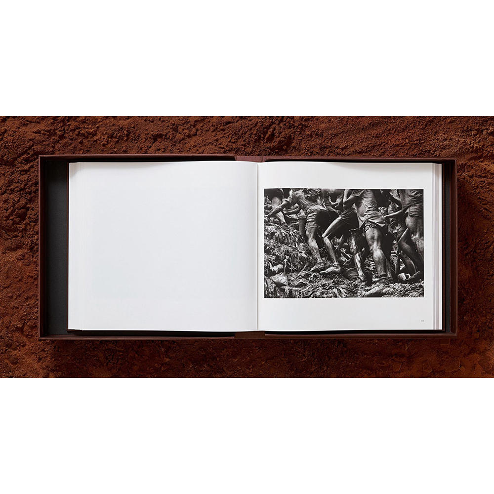 【Collector’s Edition】Sebastiao Salgado. Gold (セバスチャン・サルガド) 写真集 ※ご注文より1週間～10日程度で発送予定