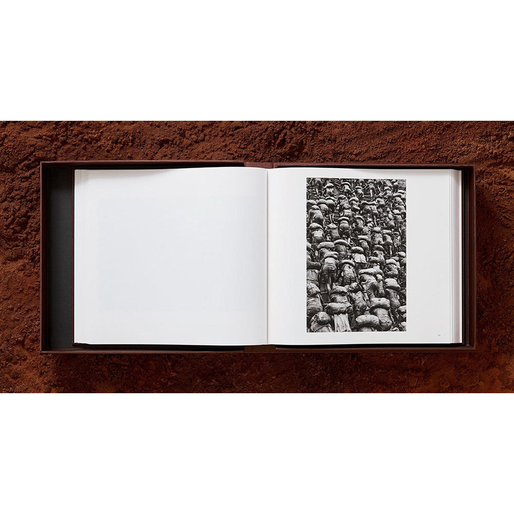 【Collector’s Edition】Sebastiao Salgado. Gold (セバスチャン・サルガド) 写真集 ※ご注文より1週間～10日程度で発送予定
