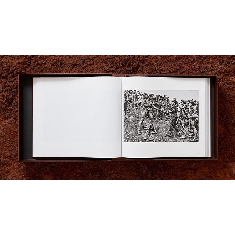 【Collector’s Edition】Sebastiao Salgado. Gold (セバスチャン・サルガド) 写真集 ※ご注文より1週間～10日程度で発送予定