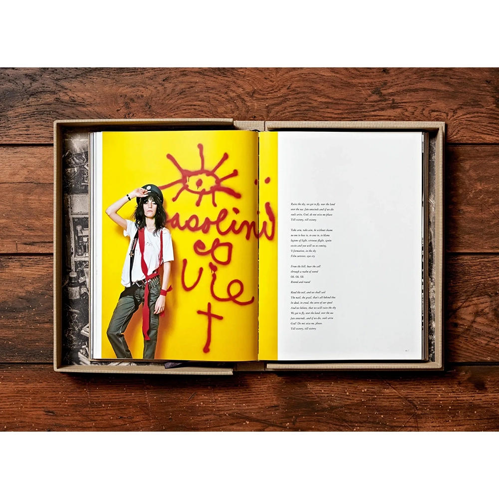 Lynn Goldsmith. Patti Smith. Before Easter After. Art Edition No. 101-200 ‘NYC, 1976’（リン・ゴールドスミス）パティ・スミス 写真集 ※ご注文より1週間～10日程度で発送予定