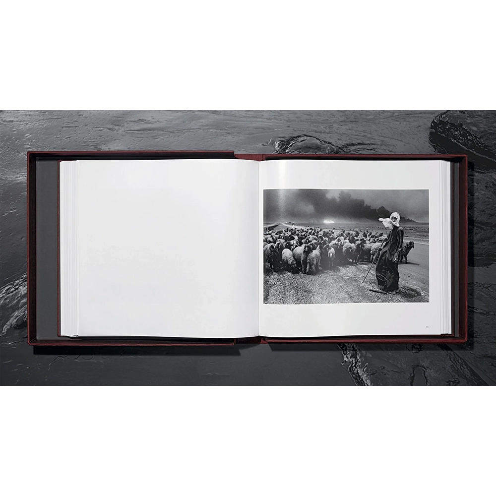 【Collector’s Edition】Sebastião Salgado. Kuwait. A Desert on Fire  (セバスチャン・サルガド) 写真集 ※ご注文より1週間～10日程度で発送予定