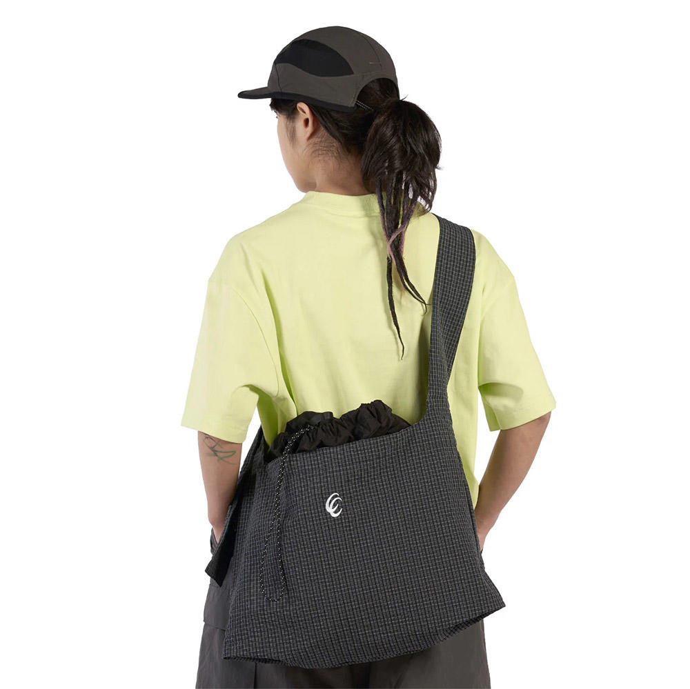 【Same Paper／カラーの選択可】CC Nylon Grid Crossbody Bag クロスボディバッグ