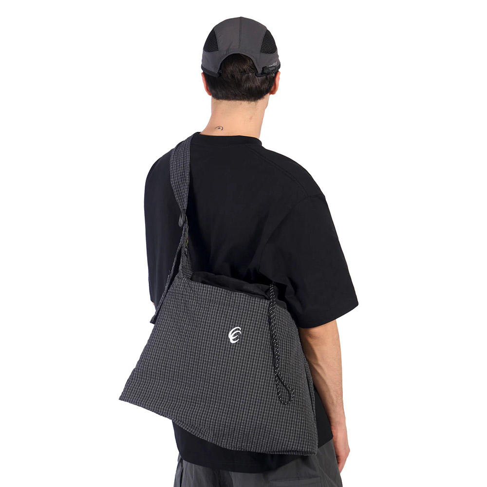 【Same Paper／カラーの選択可】CC Nylon Grid Crossbody Bag クロスボディバッグ