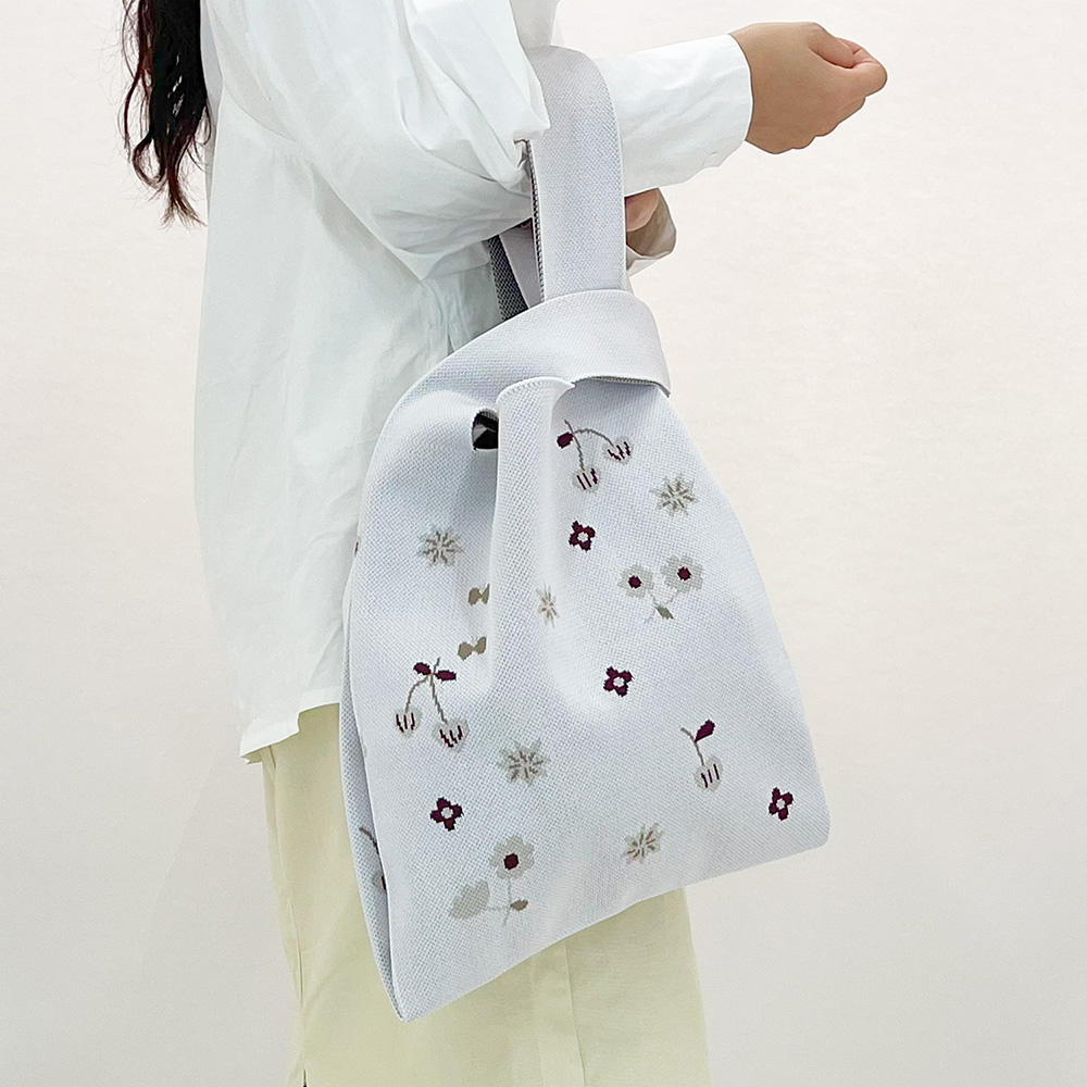 布川愛子　KNIT MARCHE BAG ドレスを着た猫 ニットマルシェバッグ