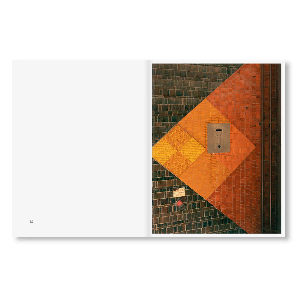 HALLWAYS by Romain Laprade（ロマン・ラプラード） 写真集