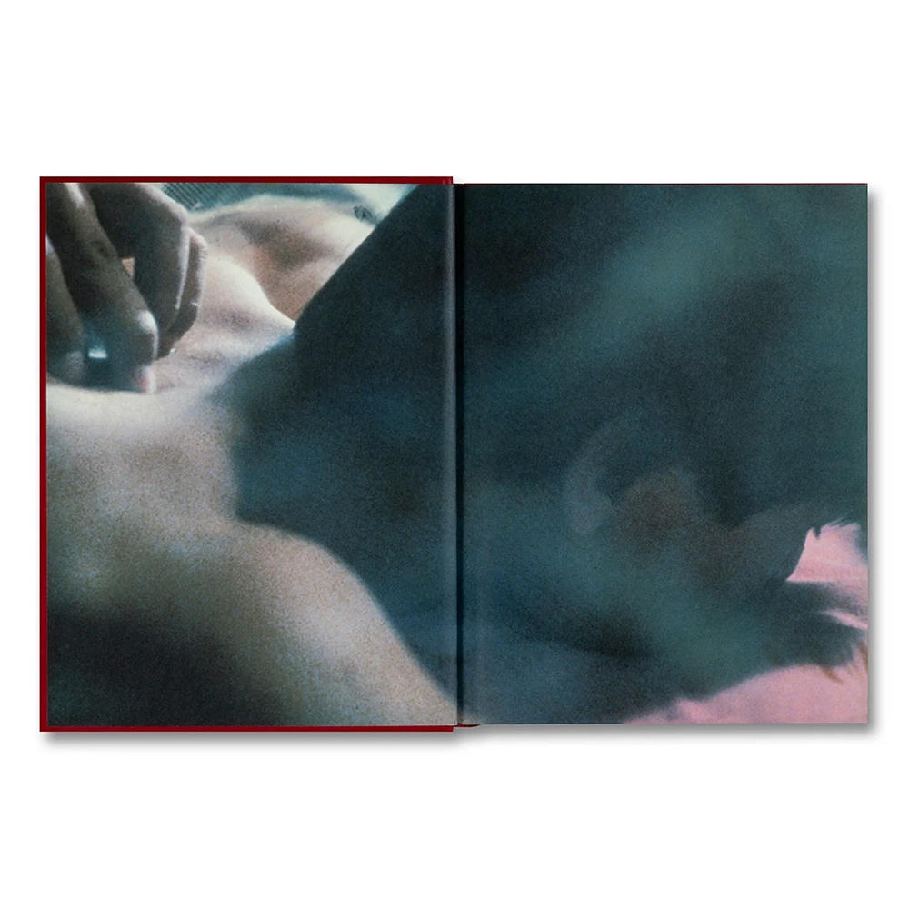 【A24】IN THE MOOD?: OVER 100 SENSUAL, EROTIC, AND DOWNRIGHT HORNY MOVIE RECOMMENDATIONS 「A24 Books」が贈る、官能的な映画ガイド