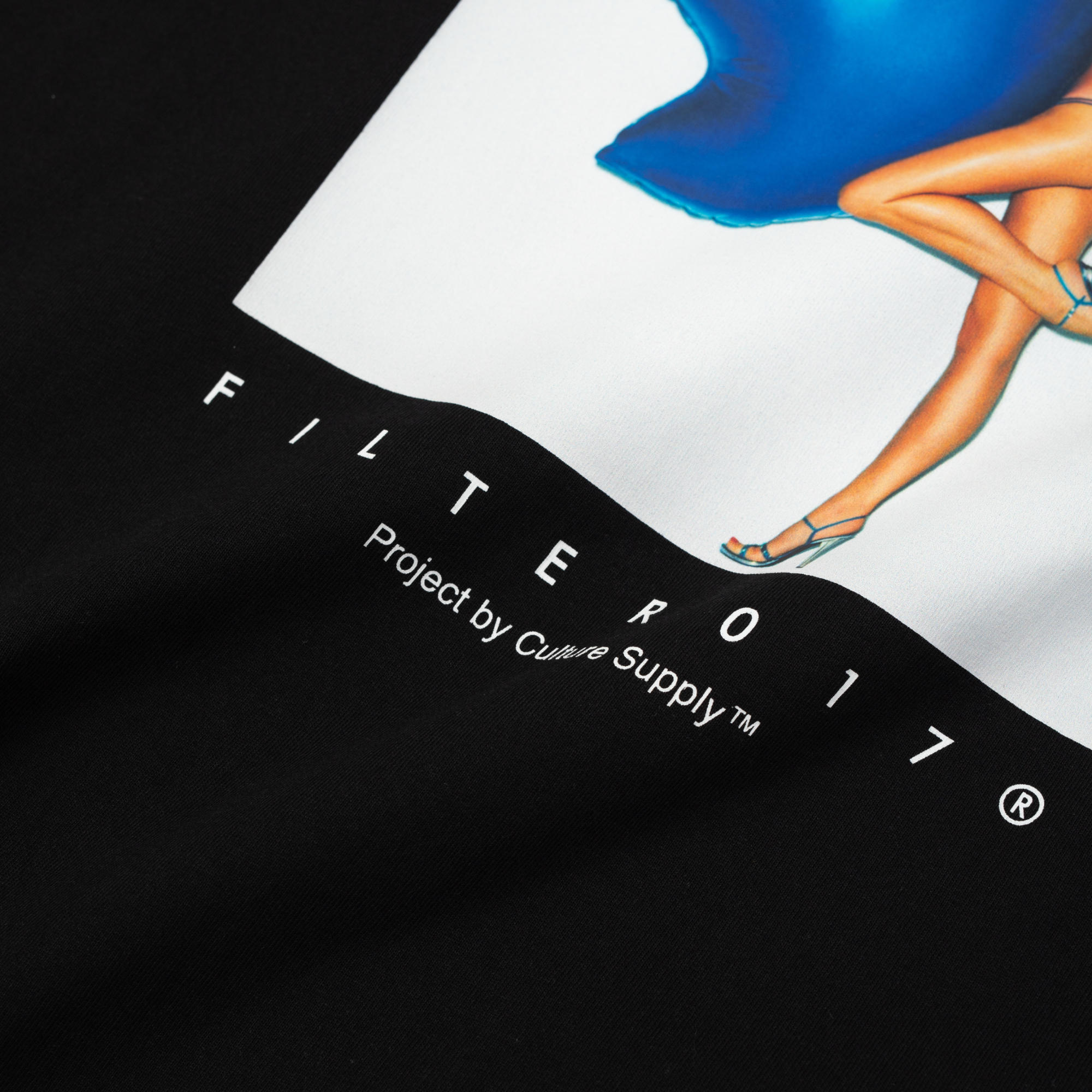 Playboy 1977マガジンカバーTシャツ-ブラック