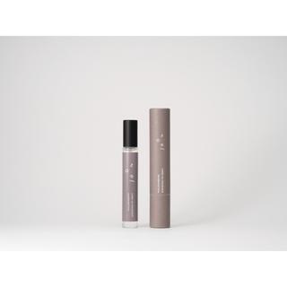 【蔦屋書店感謝祭_202609】LIVING-OIL フレグランス Sandalwood Citrus 10mL