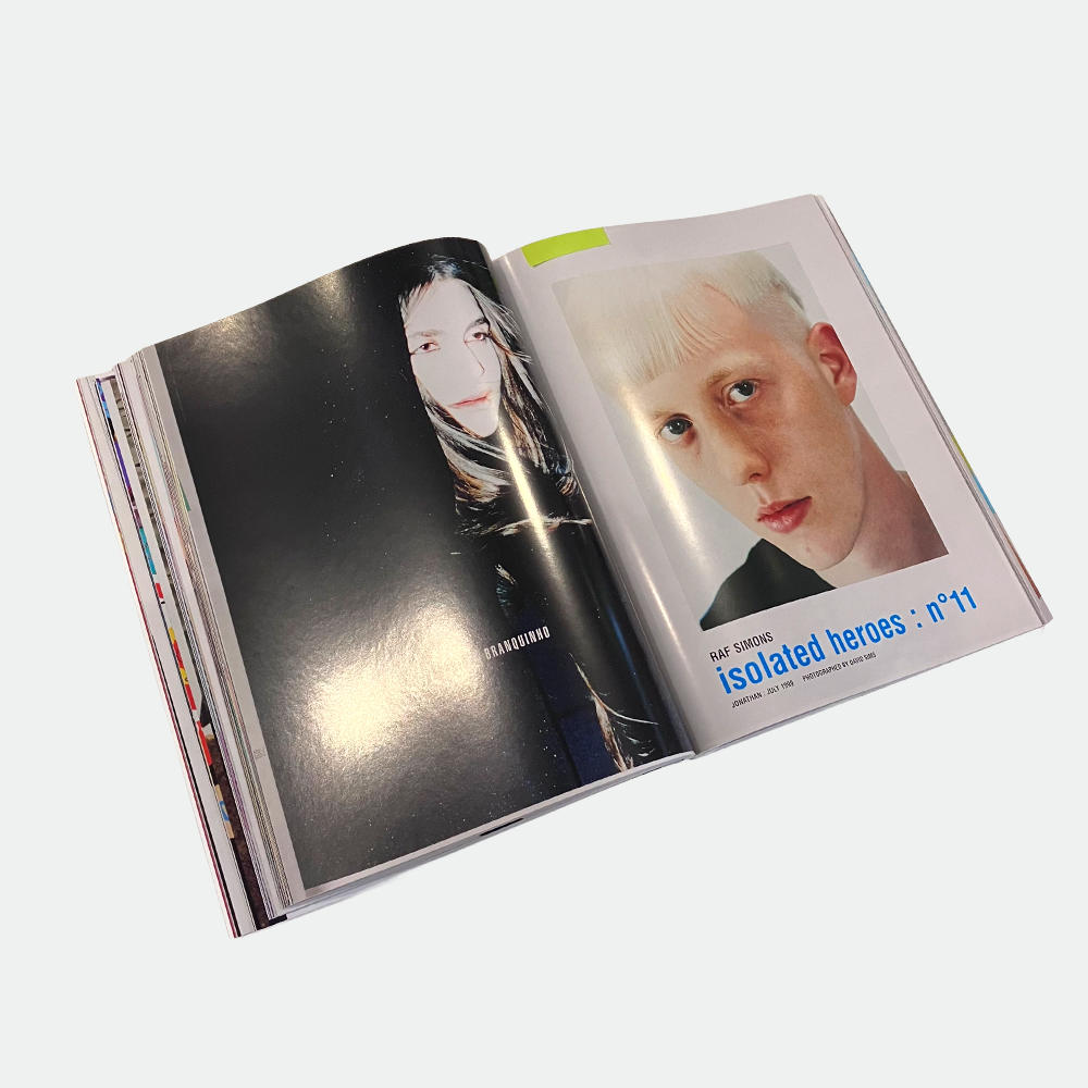 SELF SERVICE THE ADS, 1994-2026 [SIXTH EDITION] 写真集