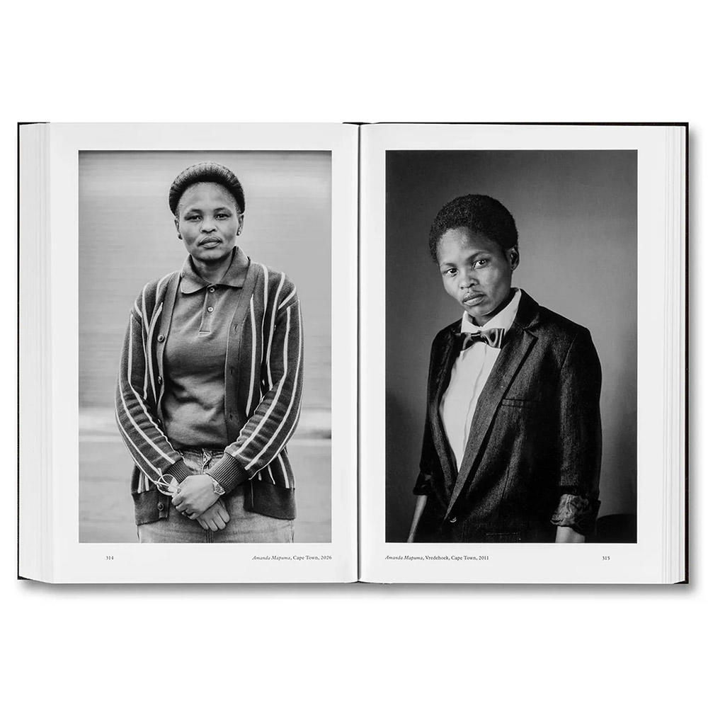 【予約】FACES AND PHASES by Zanele Muholi（ザネレ・ムホリ） 写真集 ※10月中旬入荷予定
