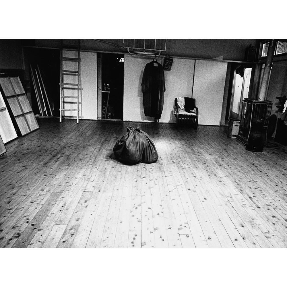 【限定900部／サイン入り】Tatsumi Hijikata Furoshiki and Dog 石黒健治 写真集
